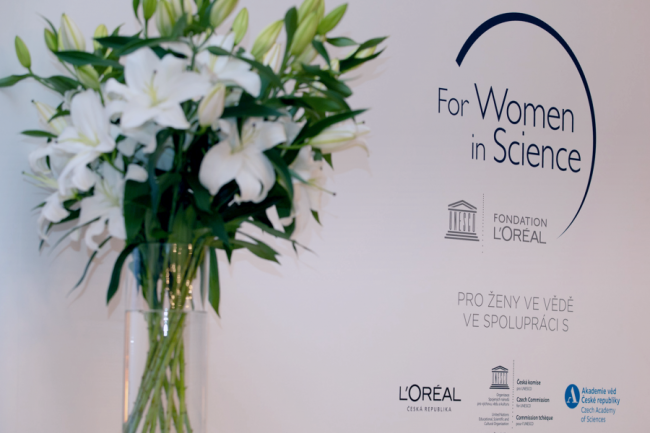 Czech Republic - 2022 Call for application | For Women in Science